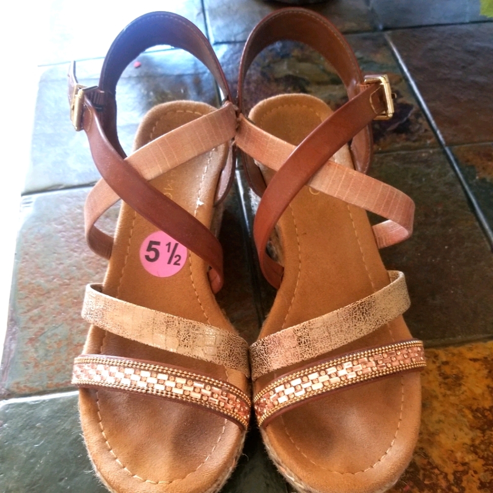 Wedge sandals